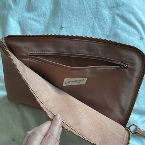 Universal Thread Clutch. Light Mauve Color. - Picture 3 of 7